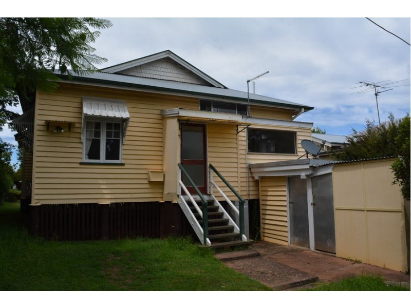 55 Bridge Street, Mount Lofty QLD 4350