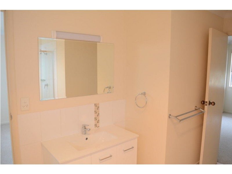 4/233 Hume Street, South Toowoomba QLD 4350