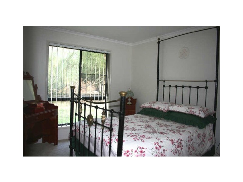 9 Eric Court, Cambooya QLD 4358