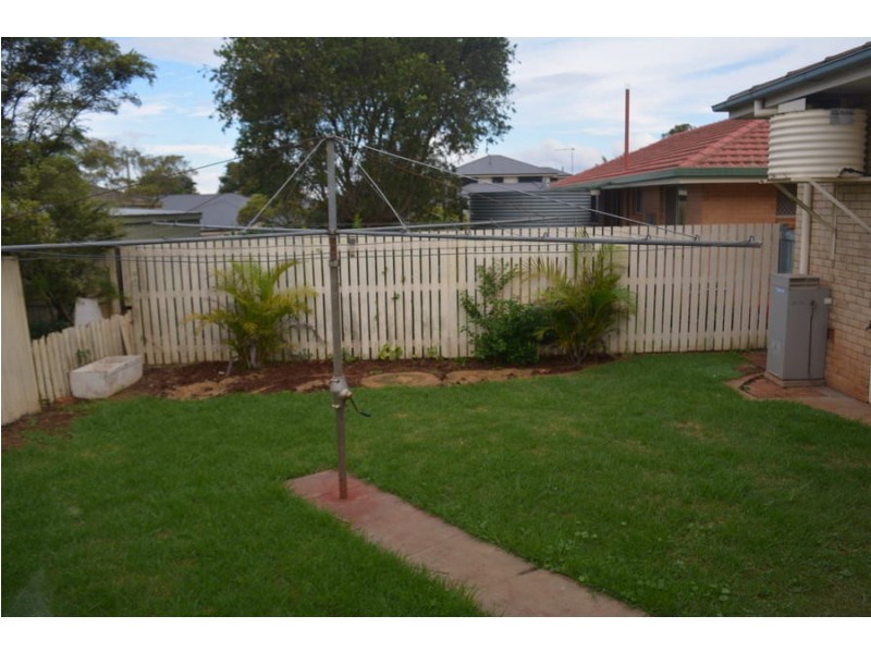 25a Hursley Road, Newtown QLD 4350 LJ Hooker Toowoomba Leased