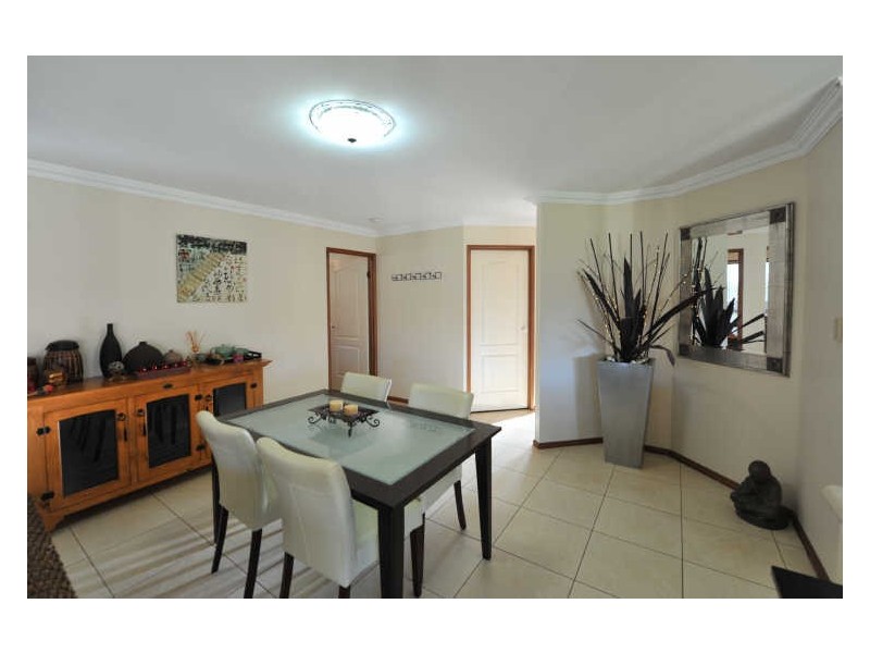 352 Mackenzie Street, Middle Ridge QLD 4350