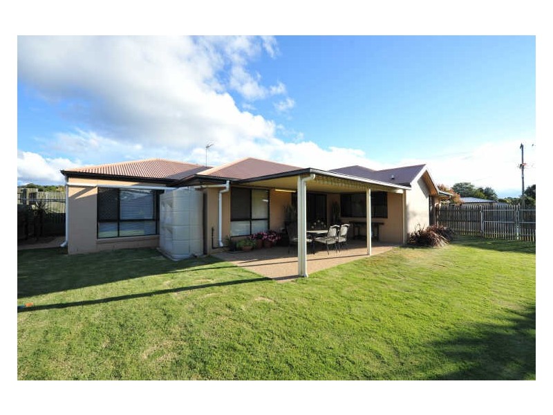 352 Mackenzie Street, Middle Ridge QLD 4350
