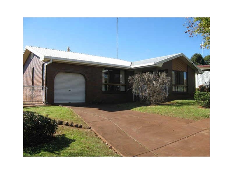 43 Crotty Street, Centenary Heights QLD 4350