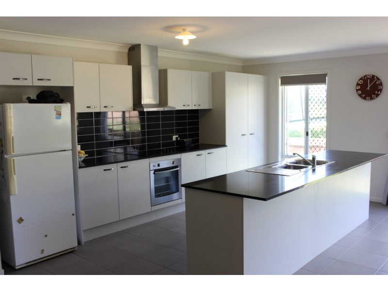 16 Wilkinson Place, Grantham QLD 4347