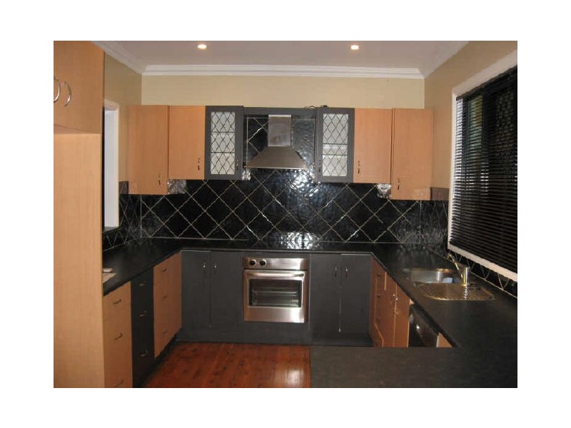 77 South Street, Rangeville QLD 4350