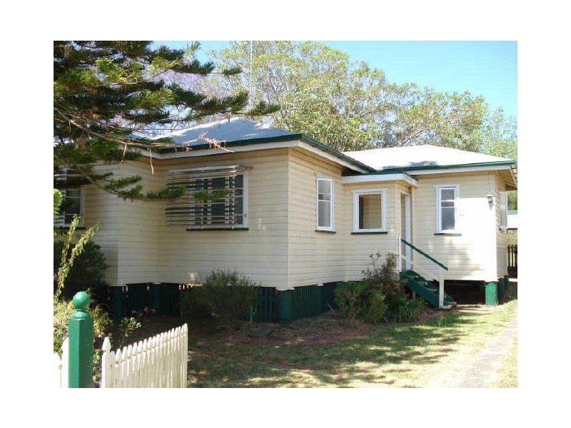 2 Parkinson Street, South Toowoomba QLD 4350