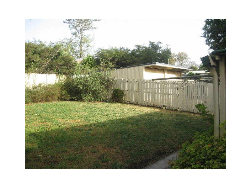 2 Parkinson Street, South Toowoomba QLD 4350