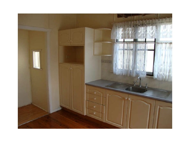 2 Parkinson Street, South Toowoomba QLD 4350