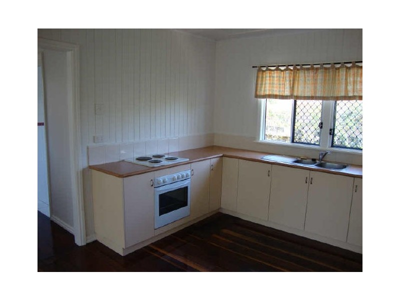 4 Wyndham Street, North Toowoomba QLD 4350