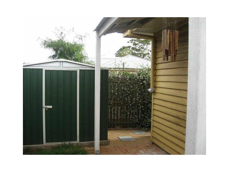 4 Wyndham Street, North Toowoomba QLD 4350