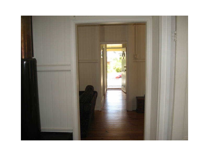 18 Suffolk Street, East Toowoomba QLD 4350