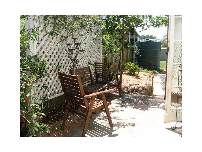 18 Suffolk Street, East Toowoomba QLD 4350