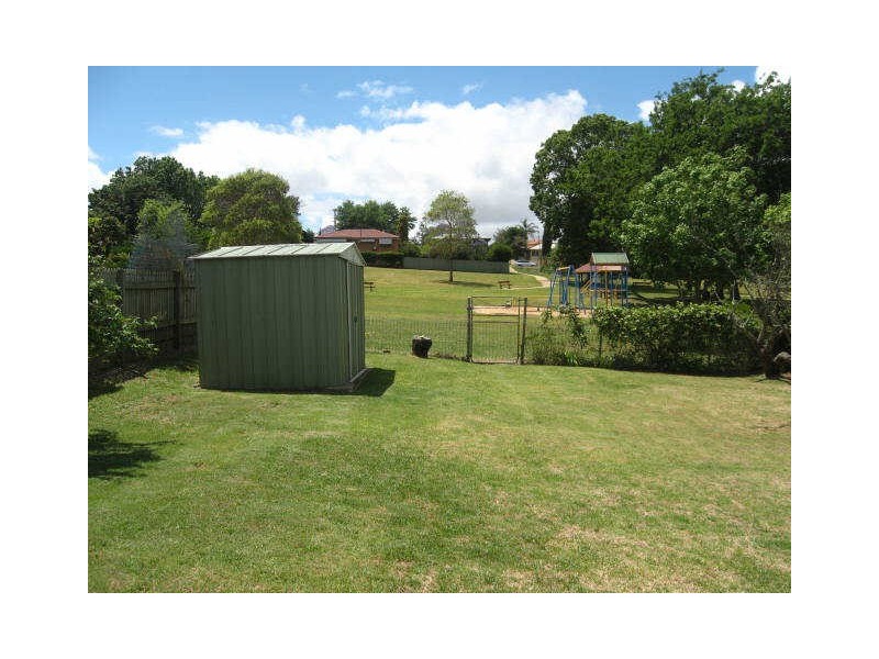 18 Suffolk Street, East Toowoomba QLD 4350