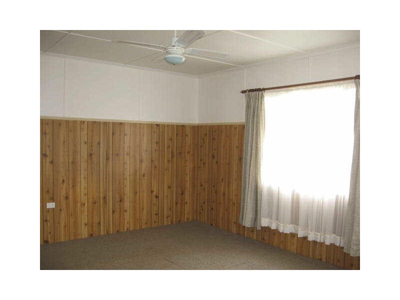 21 Fourth Avenue, Harristown QLD 4350
