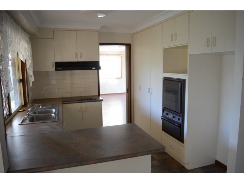 18 Malt Court, Kearneys Spring QLD 4350