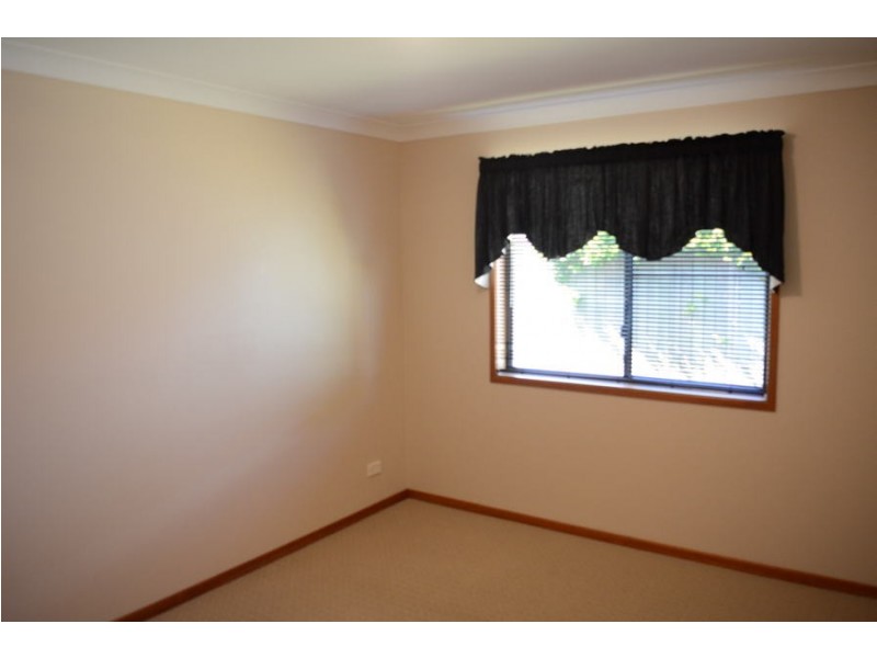 15 Fadden Crescent, Middle Ridge QLD 4350