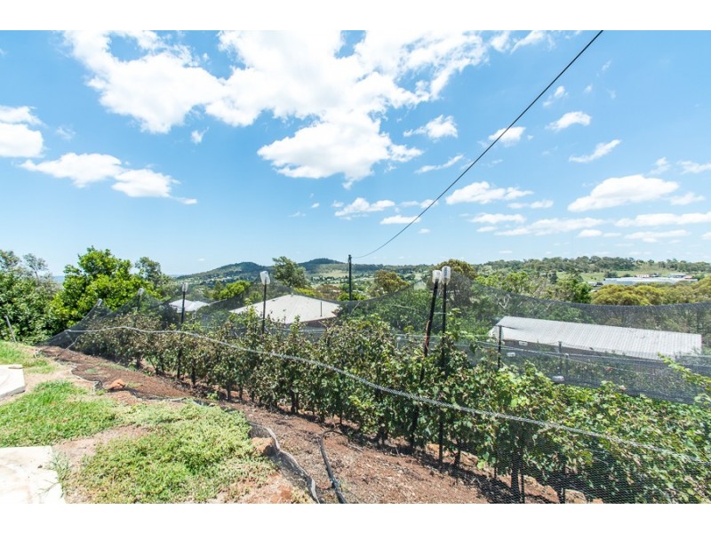 9-15 Rosevale Street, Darling Heights QLD 4350