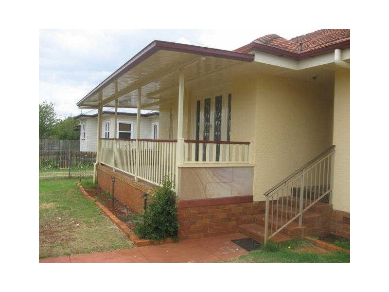 30 Farquharson Street, Harristown QLD 4350