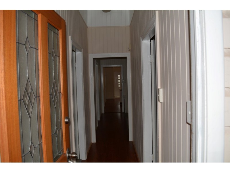 19 Edward Street, East Toowoomba QLD 4350