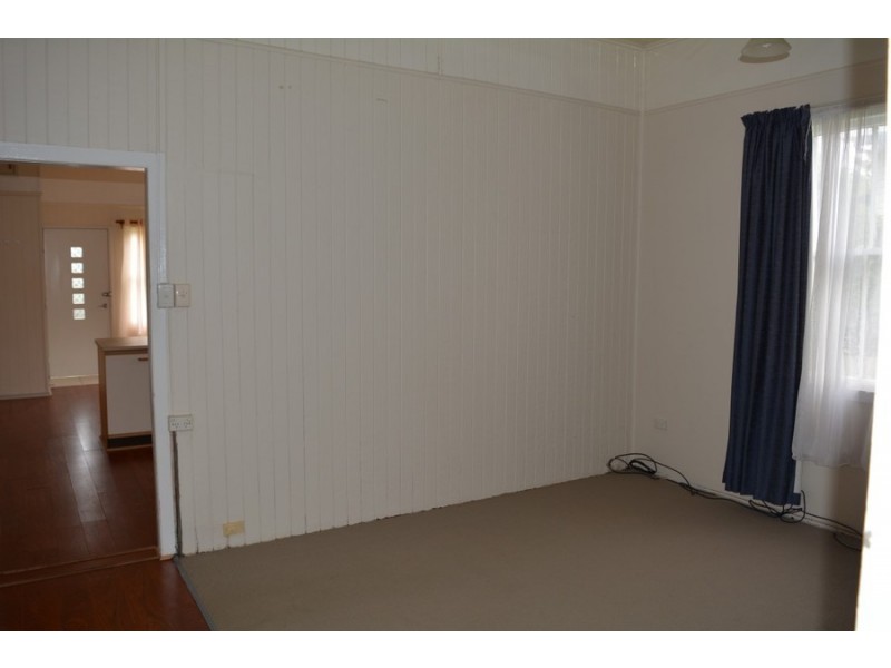 19 Edward Street, East Toowoomba QLD 4350