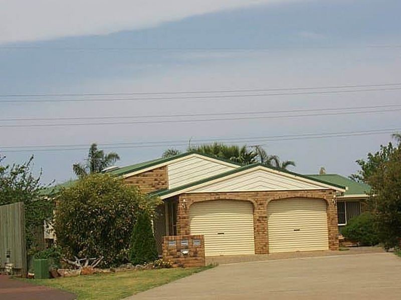 2/12 Carmen Street, Kearneys Spring QLD 4350