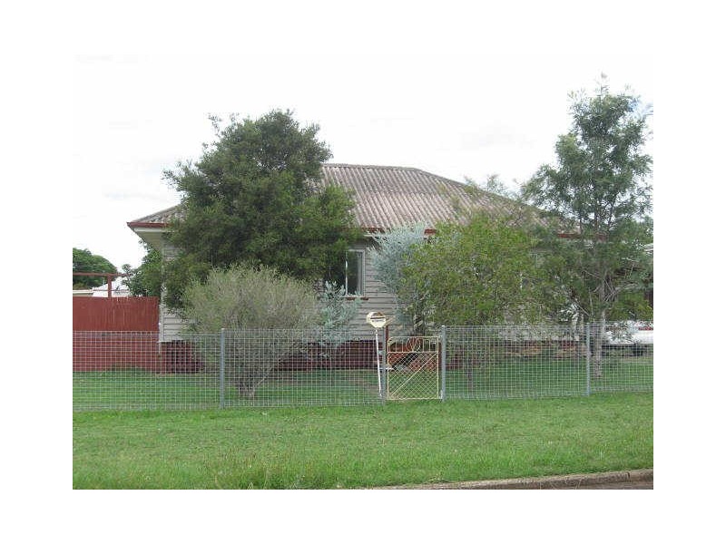 20 Cay Street, NEWTOWN, Toowoomba QLD 4350