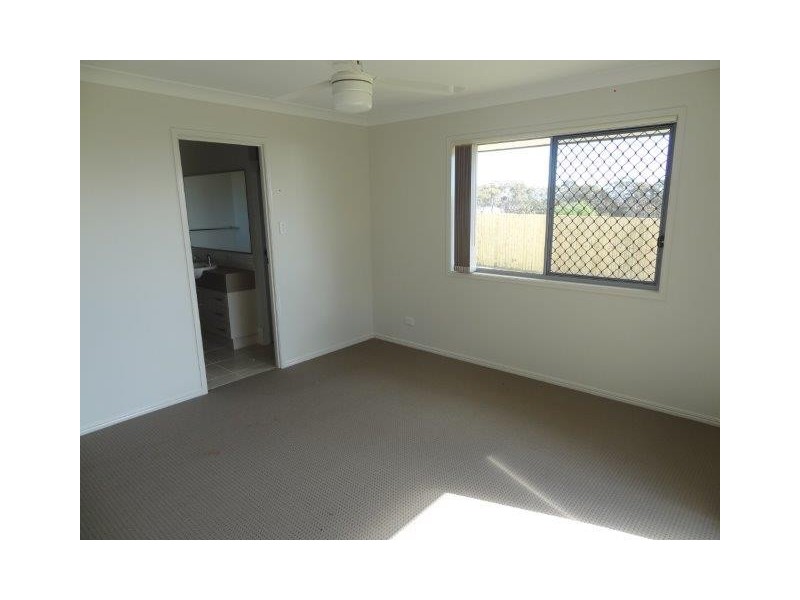 21 Trevean Drive, Kleinton QLD 4352