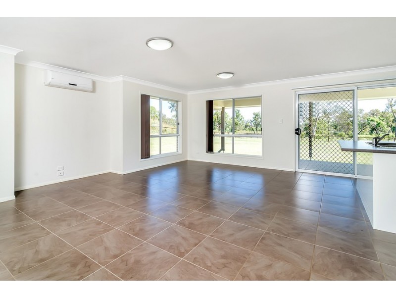 26 Phipps Drive, Acland QLD 4401