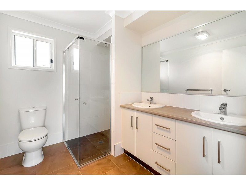 26 Phipps Drive, Acland QLD 4401