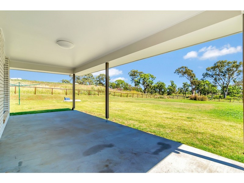 26 Phipps Drive, Acland QLD 4401