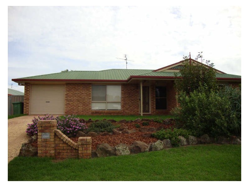 33 Liquidamber Street, Glenvale QLD 4350