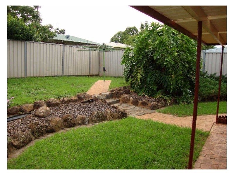 33 Liquidamber Street, Glenvale QLD 4350