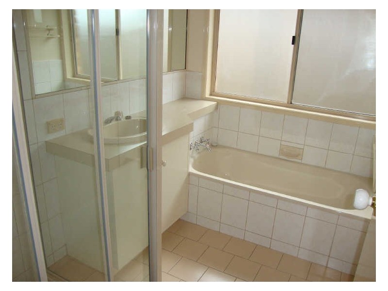 33 Liquidamber Street, Glenvale QLD 4350