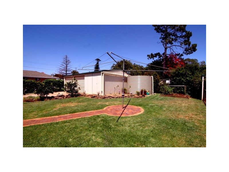 27 Skehan Street, Centenary Heights QLD 4350