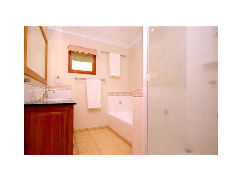 27 Skehan Street, Centenary Heights QLD 4350