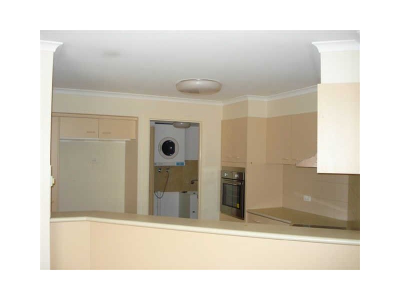 28/367 Margaret Street, Newtown QLD 4350