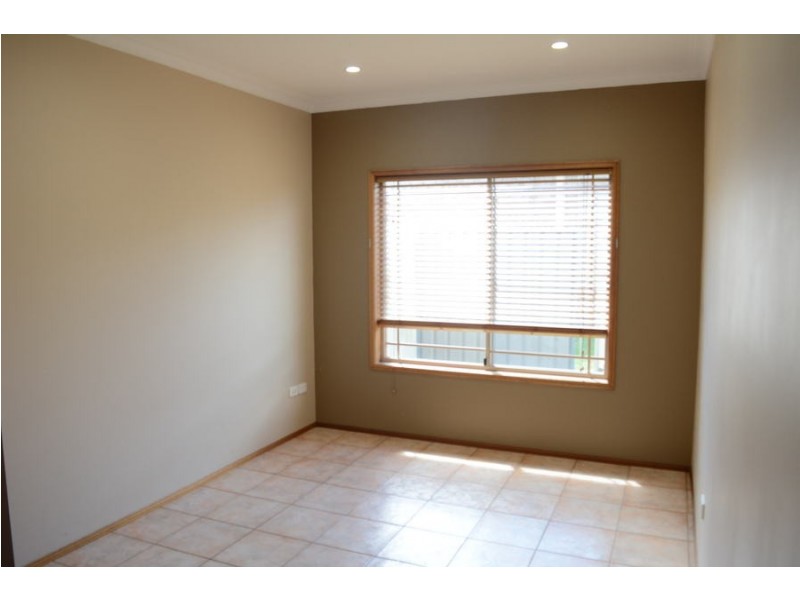 109 Hursley Road, Glenvale QLD 4350