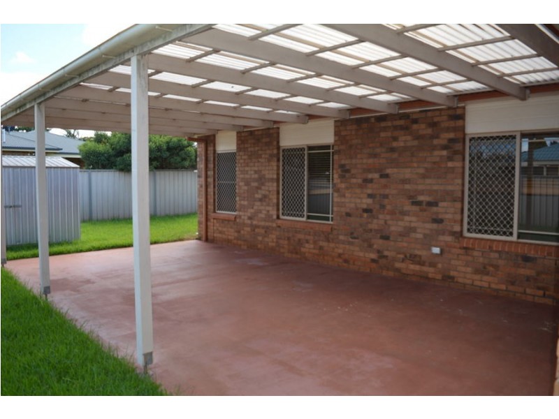 109 Hursley Road, Glenvale QLD 4350