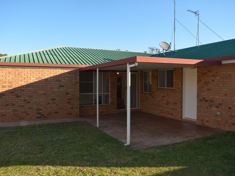 8 Black Court, Rockville QLD 4350