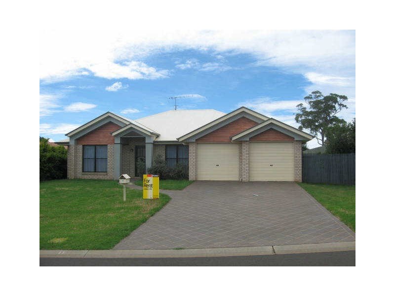 19 Paddington Court, Middle Ridge QLD 4350