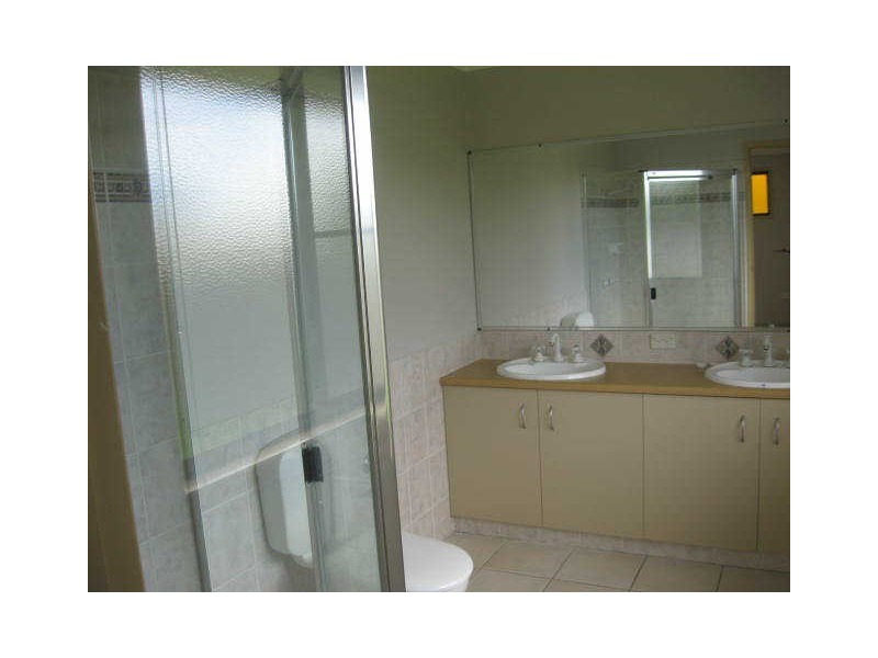 19 Paddington Court, Middle Ridge QLD 4350