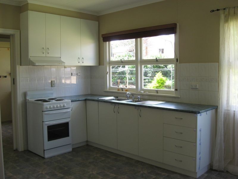 6 Perkins Street, South Toowoomba QLD 4350