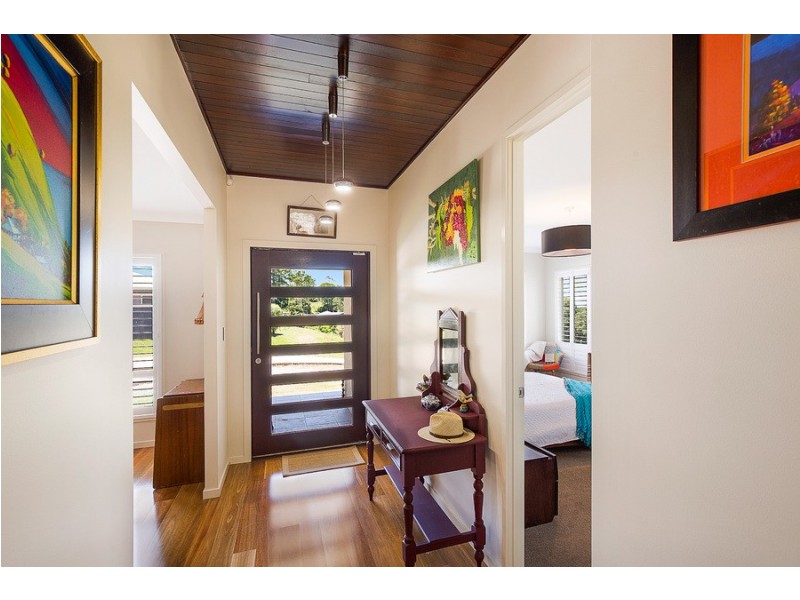 21 Zuccoli Drive, Blue Mountain Heights QLD 4350