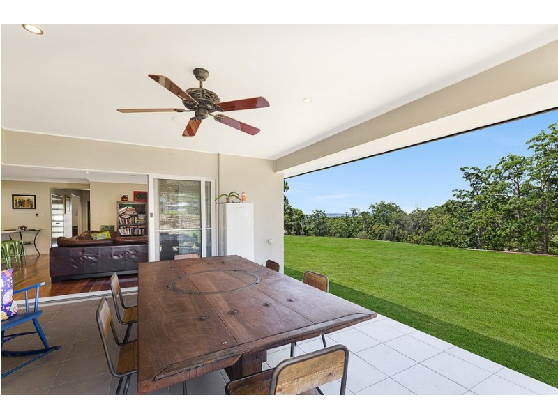 21 Zuccoli Drive, Blue Mountain Heights QLD 4350