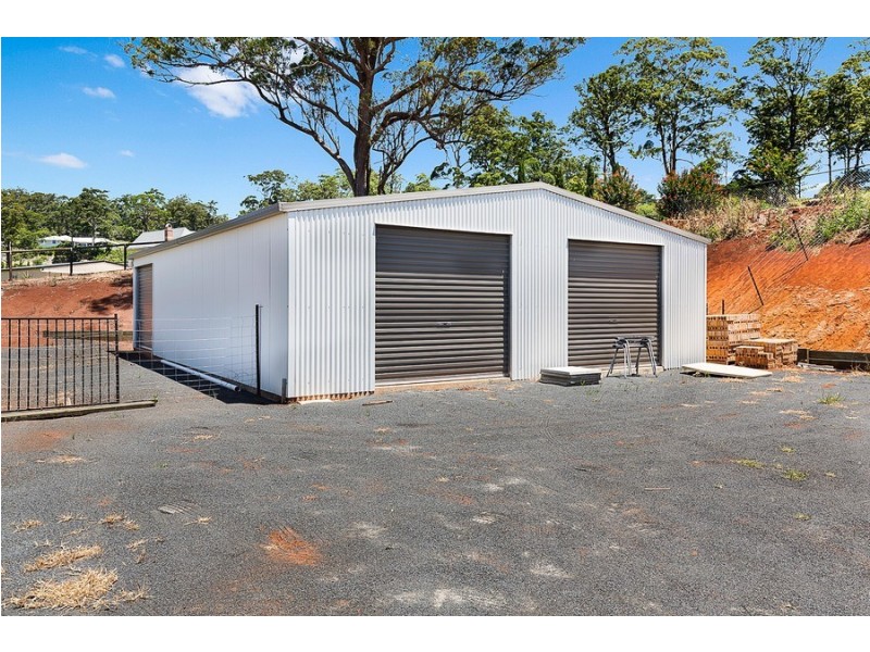 21 Zuccoli Drive, Blue Mountain Heights QLD 4350