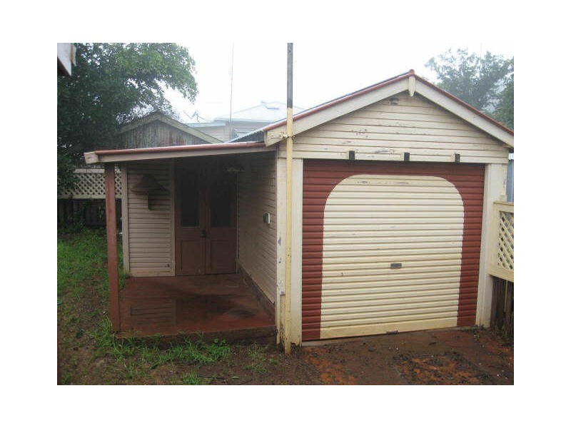 10 Kennedy Street, North Toowoomba QLD 4350