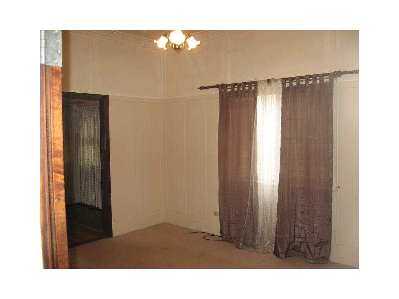 10 Kennedy Street, North Toowoomba QLD 4350