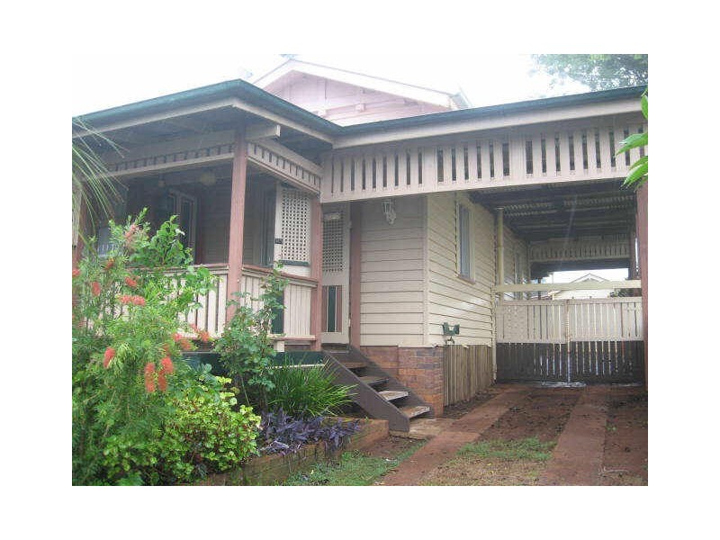 10 Kennedy Street, North Toowoomba QLD 4350