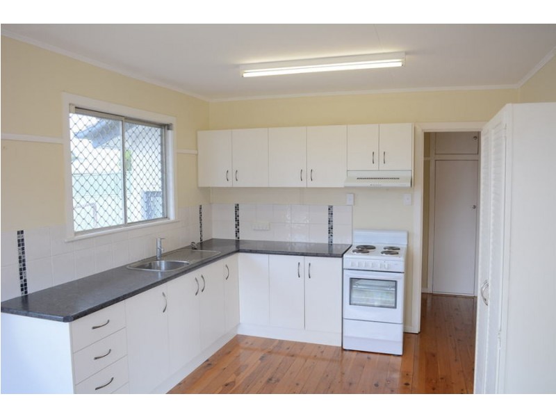 6 Nuss Street, Wilsonton QLD 4350