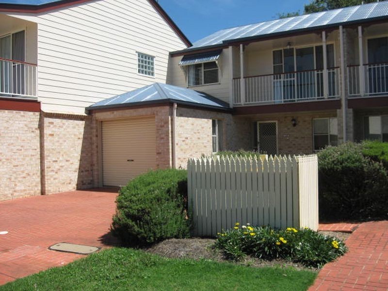 18/279 Mackenzie Street, Middle Ridge QLD 4350